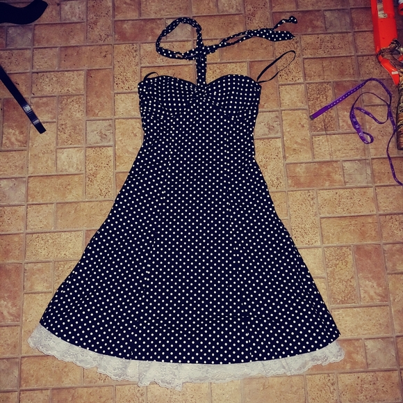Vintage Retro Pinup Polka Dot Halter Sweetheart - Picture 5 of 8